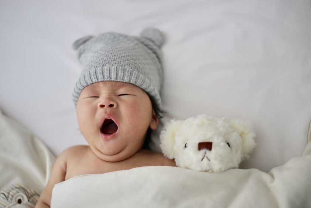 Menguak Sleep Training: Solusi Ampuh atau Bahaya Tersembunyi untuk Bayi?
