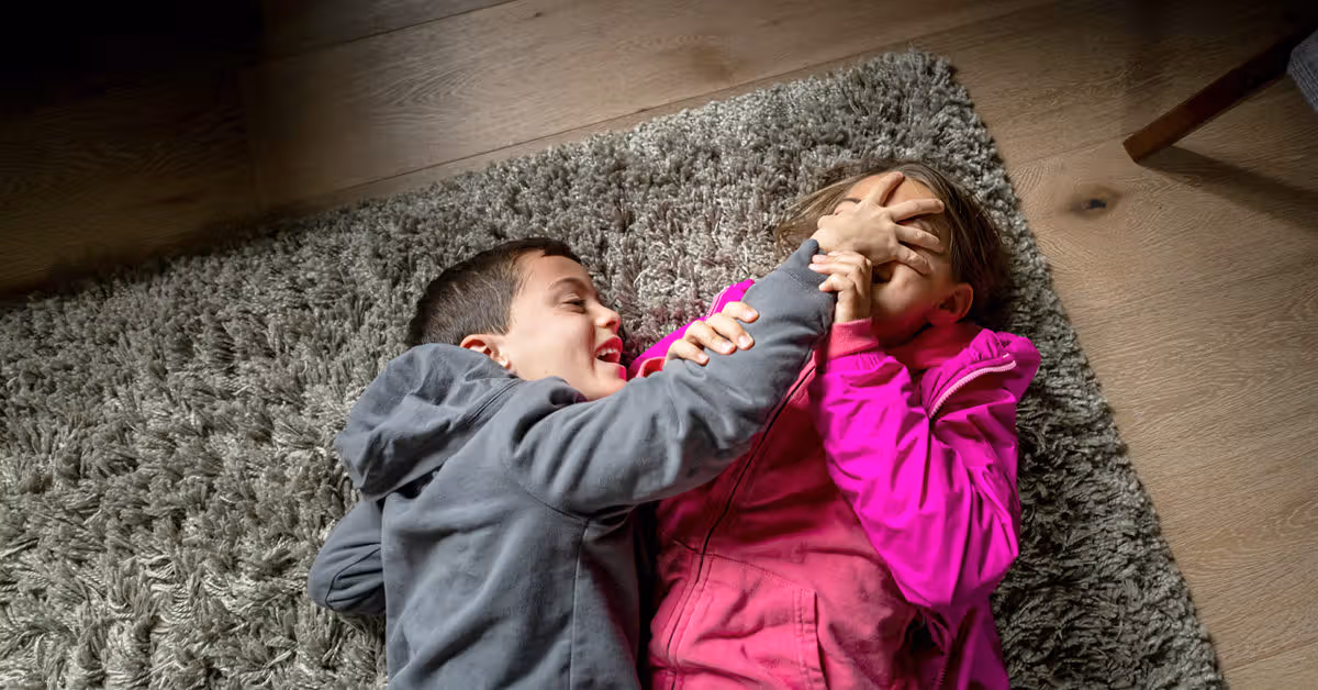 Tips Mengatasi Sibling Rivalry Tanpa Memihak Agar Anak Disiplin