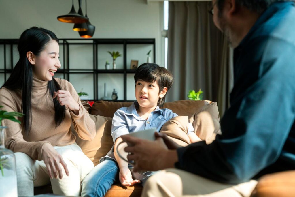 Tren Best Friend Parenting Bikin Hubungan Orang Tua–Anak Makin Hangat dan Setara!