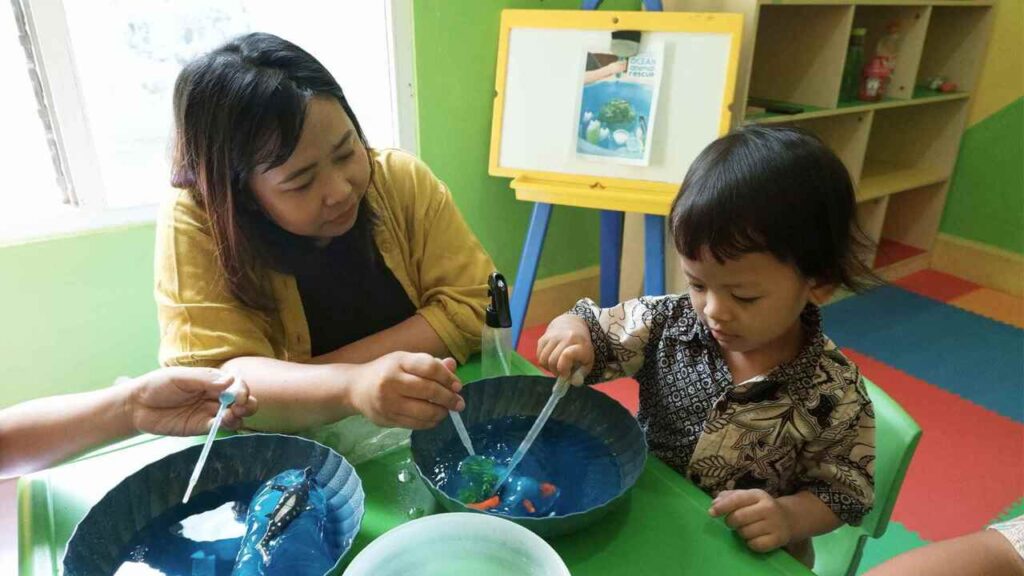 Jangan Terlalu Bersih, Dokter Ungkap Anak Butuh Ruang Eksplorasi yang Bebas!