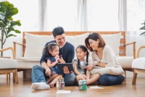 Tren Best Friend Parenting Bikin Hubungan Orang Tua–Anak Makin Hangat dan Setara!
