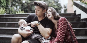 Gaya Parenting Ringgo Agus Rahman Bikin Heboh, Akui ‘Terjebak’ di Jiwa Anak Kecil